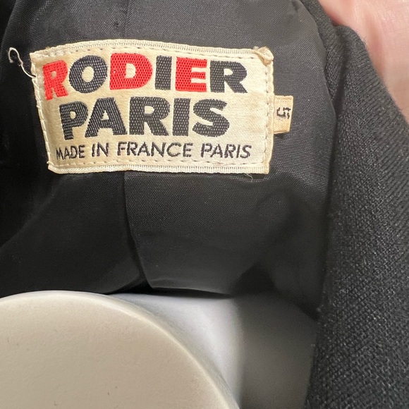 Rodier Paris vintage blazer jacket - size 6 - Picture 2 of 3